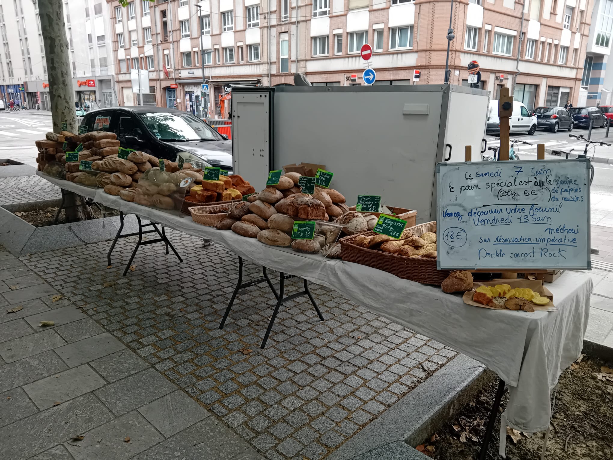 Marchés Le marché de Toulouse Saint Michel, le samedi